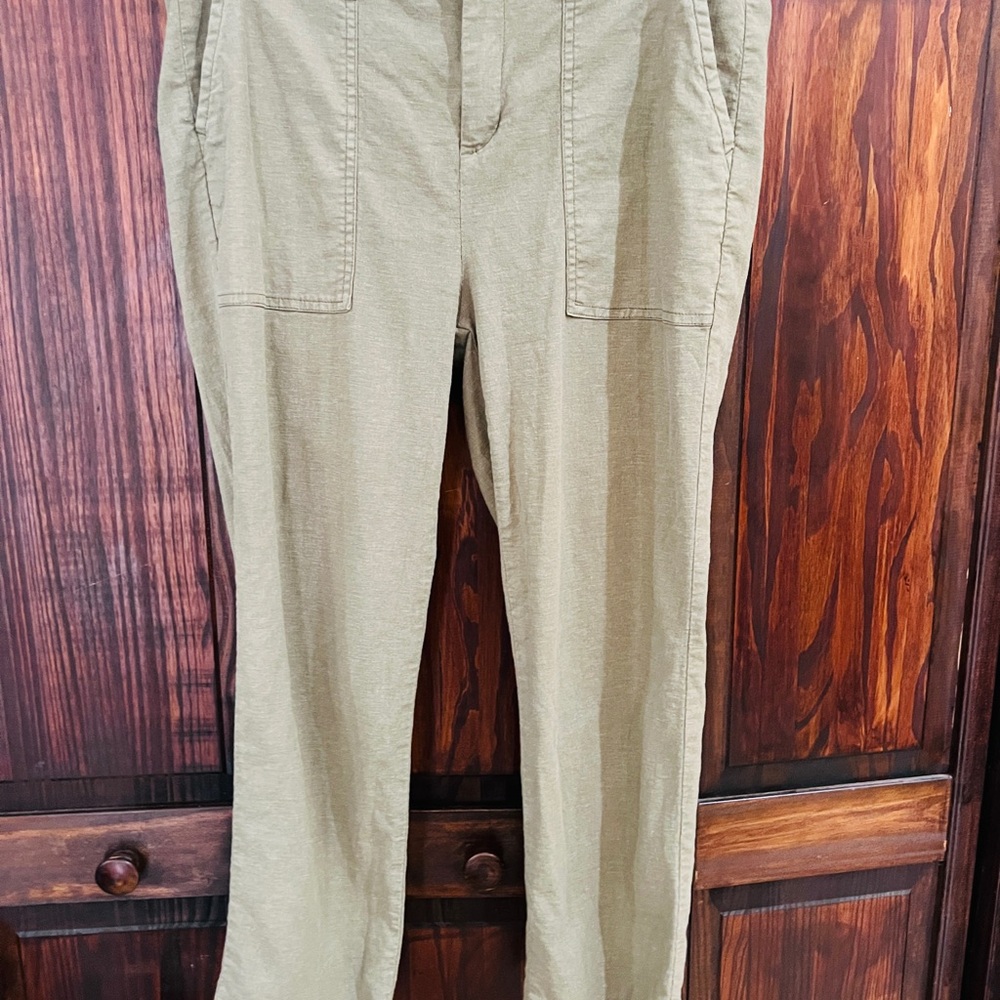 Lila Ryan linen blend olive Pants